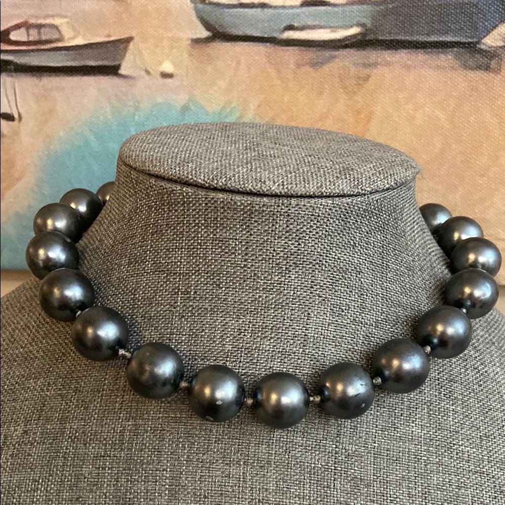 Vintage 80s CAROLEE Faux Gray Pearl Hand Knot Choker Necklace